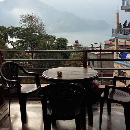 Hotel Bhadrakali Pokhara Inn Esterno foto