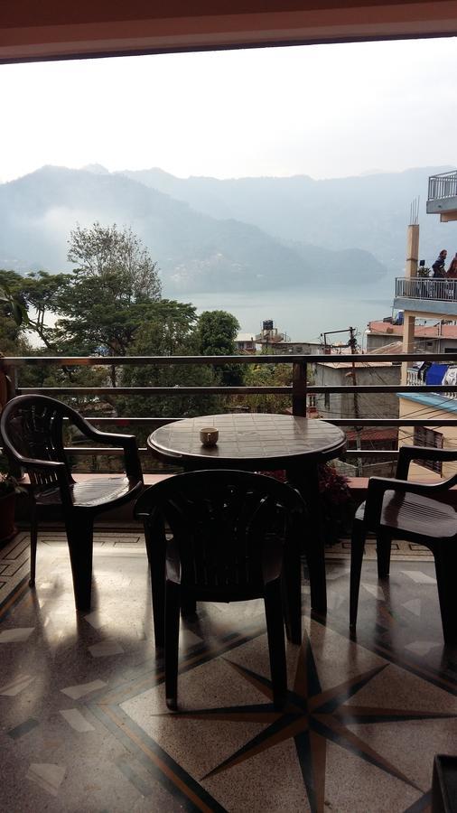 Hotel Bhadrakali Pokhara Inn Esterno foto