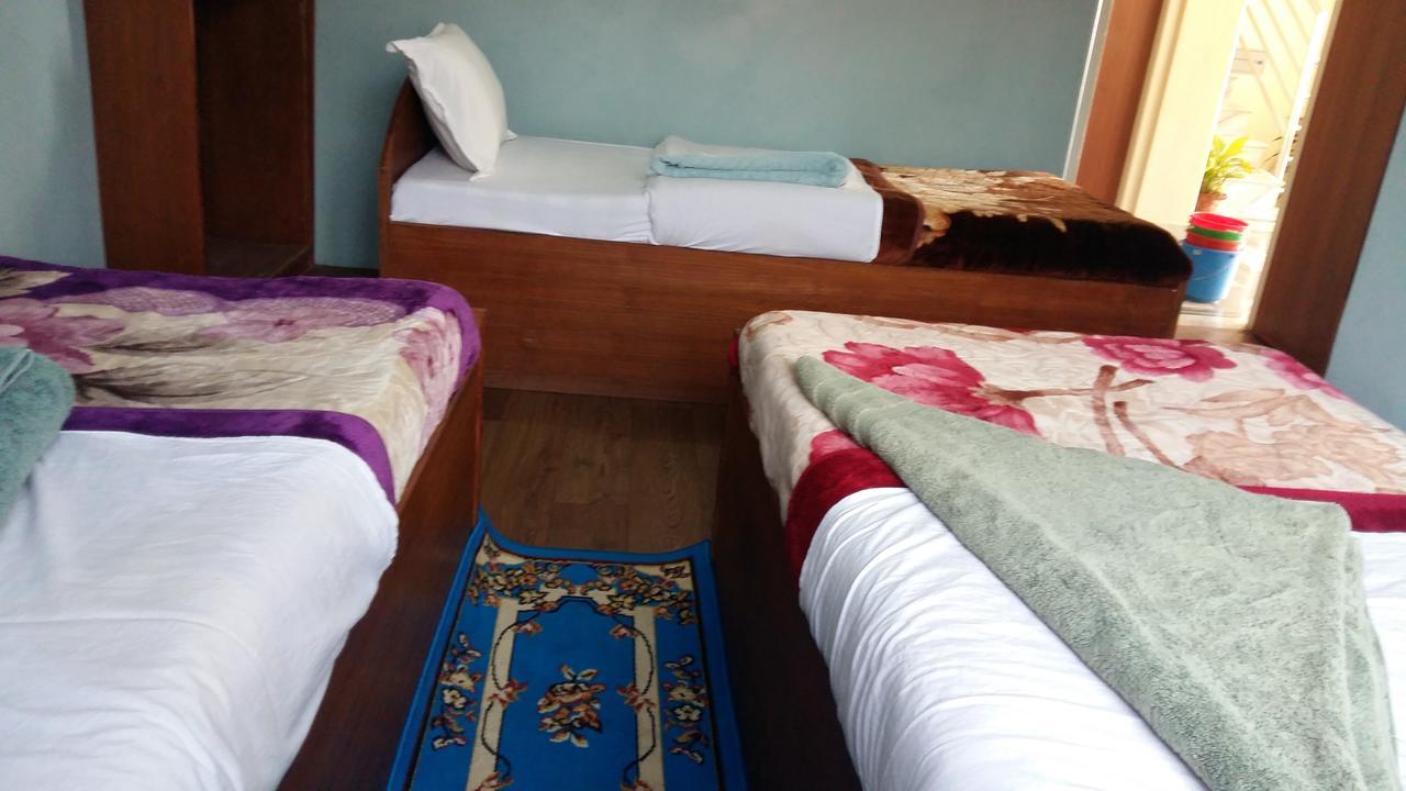 Hotel Bhadrakali Pokhara Inn Esterno foto