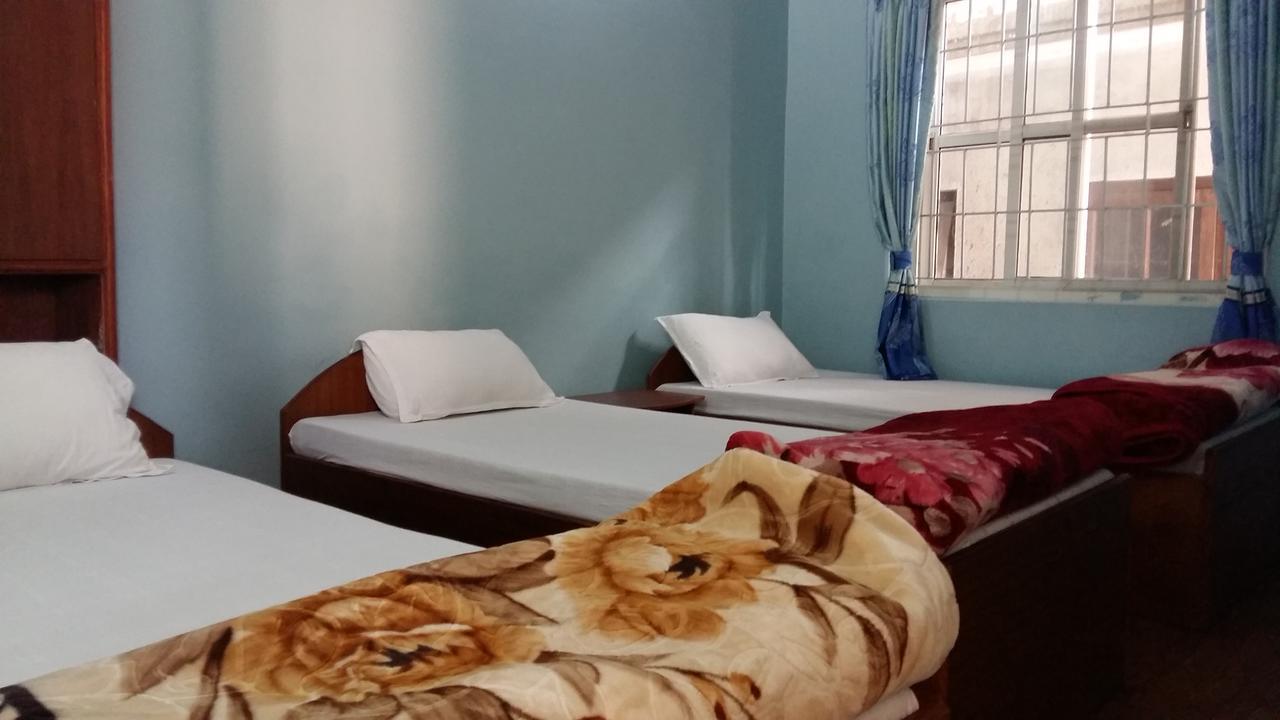 Hotel Bhadrakali Pokhara Inn Esterno foto