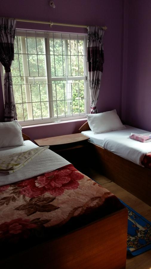 Hotel Bhadrakali Pokhara Inn Esterno foto
