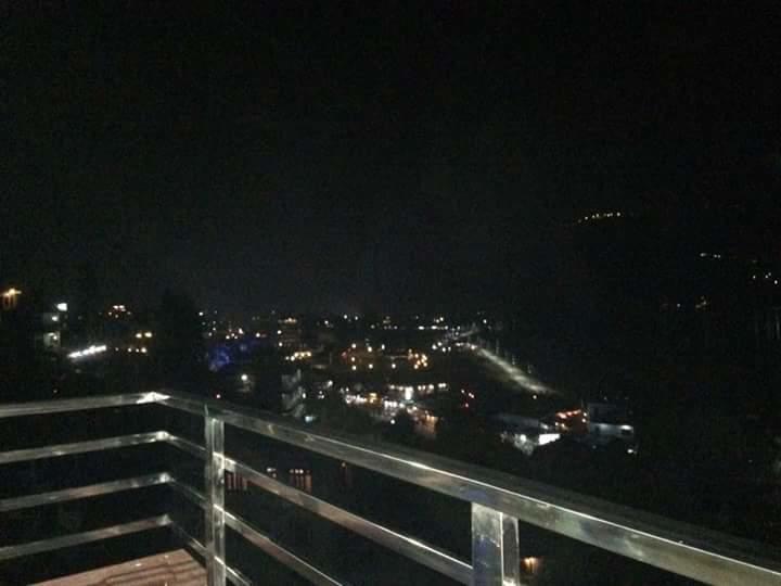 Hotel Bhadrakali Pokhara Inn Esterno foto
