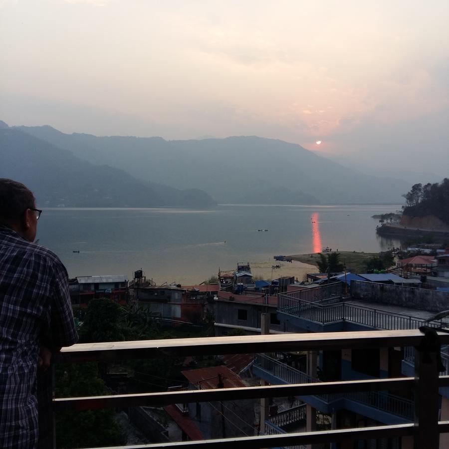 Hotel Bhadrakali Pokhara Inn Esterno foto